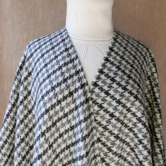 Grey & White Houndstooth Pure Italian Wool Cape Coat - Picture 7 of 10